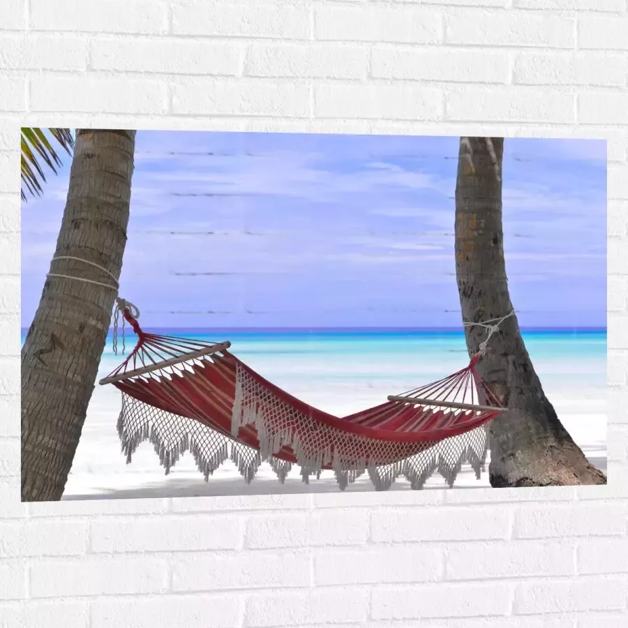 WallClassics Muursticker Rode Ibiza Hangmat op Tropisch Strand 105x70 cm Foto op Muursticker