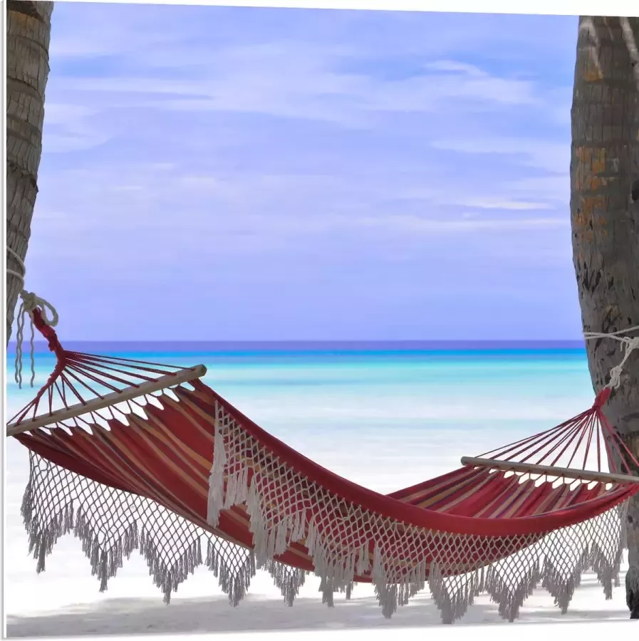 WallClassics PVC Schuimplaat- Rode Ibiza Hangmat op Tropisch Strand 80x80 cm Foto op PVC Schuimplaat