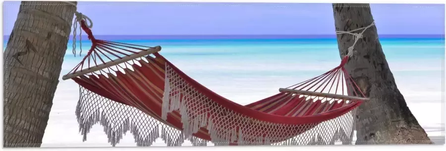 WallClassics Vlag Rode Ibiza Hangmat op Tropisch Strand 60x20 cm Foto op Polyester Vlag