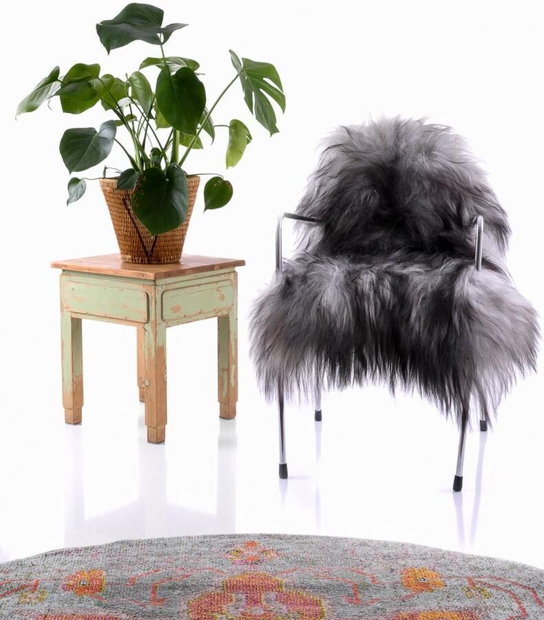 Wildlife Design apenvacht Langharige zwart grijze meerkleurige schaapsvacht IJslands decoratief schapenvel Decoratie langharige vacht stoel bank deco