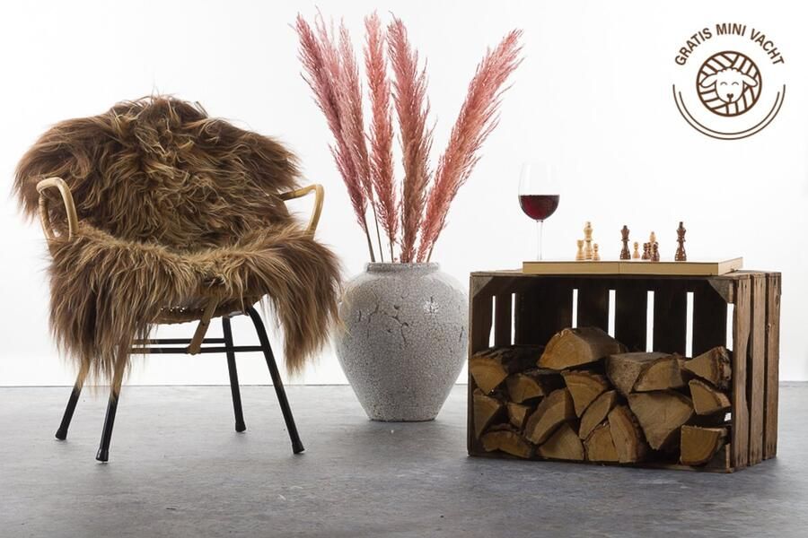 Wildlife Design Cognac bruine schapenvacht Langharige bruine meerkleurige schaapsvacht IJslands decoratief schapenvel Decoratie langharige vacht stoel bank deco