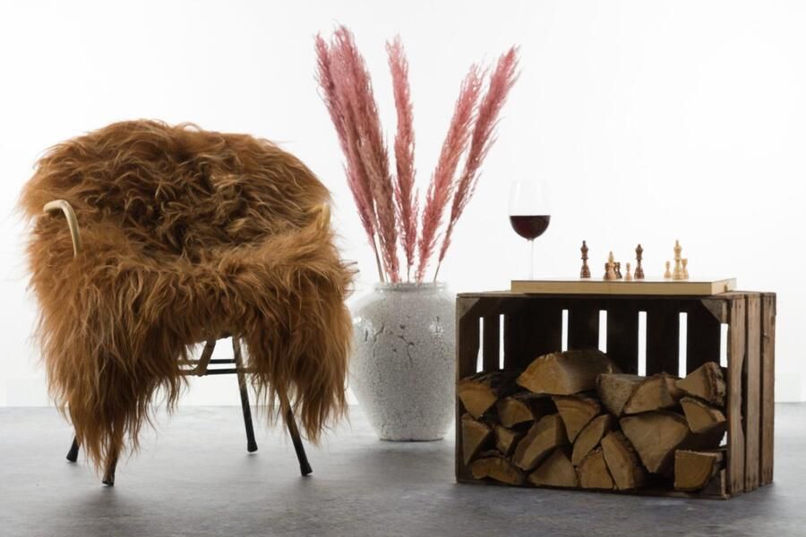 Wildlife Design Langharige cognac schapenvacht IJslandse bruine schaapsvacht Donkerbruin schapenvel decoratie vacht bank stoel