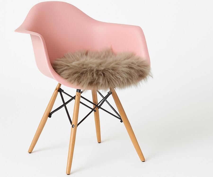 Wildlife Design Schapenvacht stoelkussen taupe Stoelpad schaapsvacht Toop schapenwollen chairpad kussen dierenhuid dierenvacht Decoratie grijze stoelkussentje wol