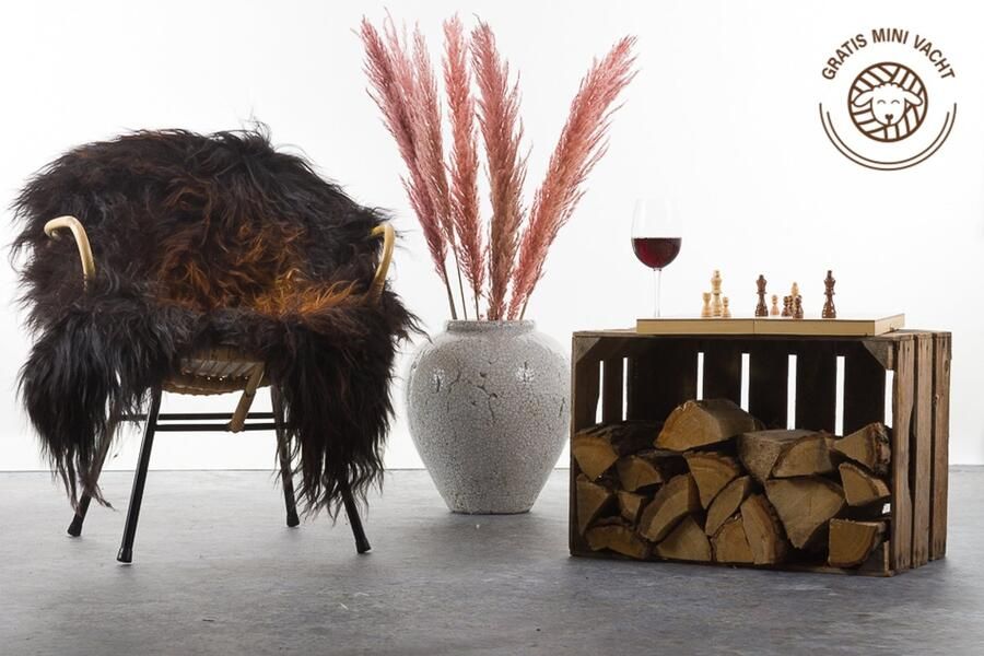 Wildlife Design Zwart bruine schapenvacht Langharige zwarte meerkleurige schaapsvacht IJslands decoratief schapenvel Decoratie langharige vacht stoel bank