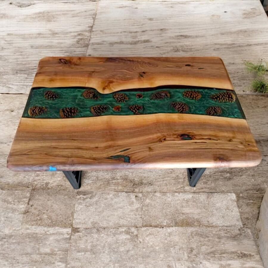 WodyGody B.V. Handgemaakte Eettafel Unieke Keukentafel Epoxy Kegel Bos Rivier Ontwerp Rechthoek 120x80 WodyGody
