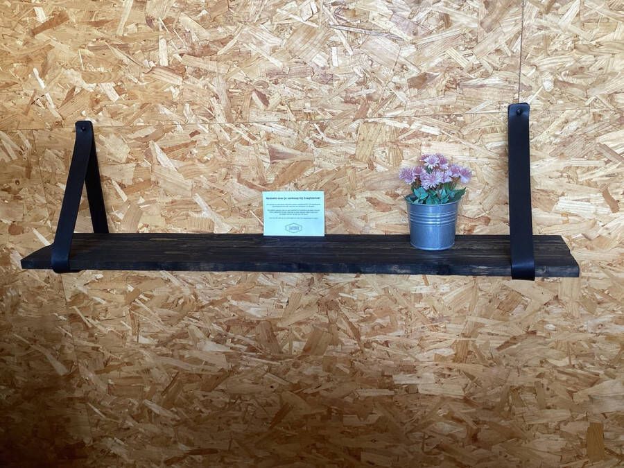 Zaagfabriek houten vuren wandplank- keukenplank- boekenplank twee zwarte kunstleren vegan plankdragers 4 cm dikte behandeling woca diamond carbon black 118 x 19 5 x2 cm
