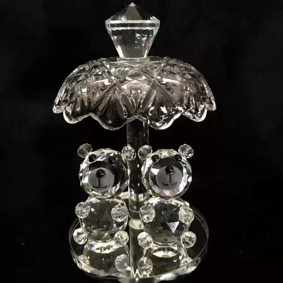Zhu Kristal glas twee transparante beertjes met kristal parasol 10x10x15cm .Perfect en exquise kristal glas ambachtelijk handgemaakt