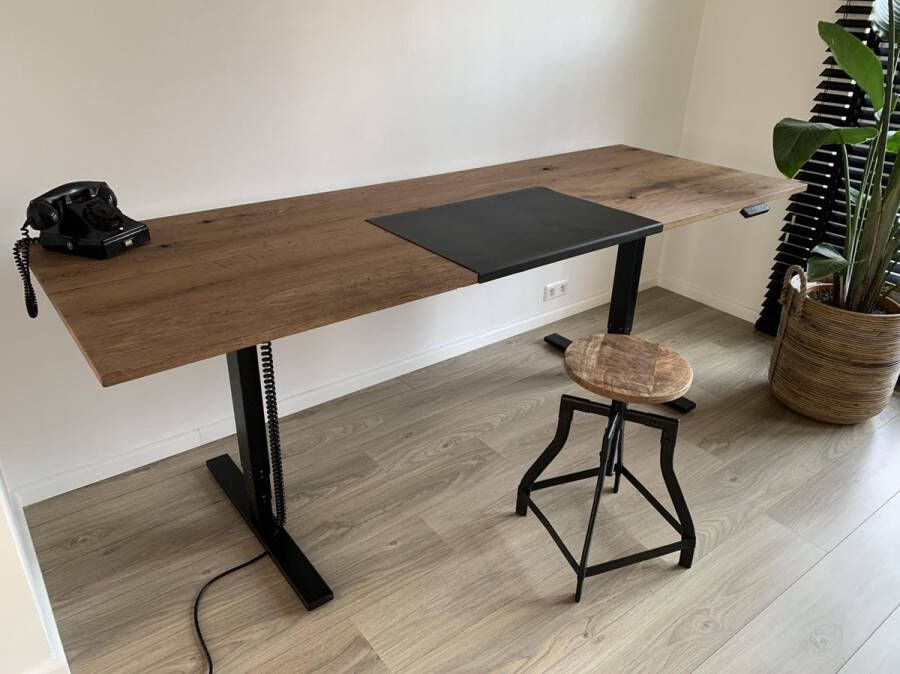 ZitStaBureau24 Professional Dark Zit-sta bureau Zwart onderstel Donker eikenhout Elektrisch verstelbaar 220cm breed