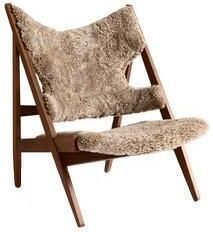 Audo Copenhagen Knitting fauteuil walnoot Sheepskin Sahara