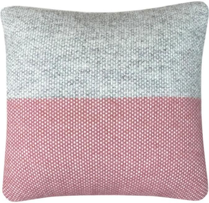 Malagoon Festivity Wool Sierkussen 45 x 45 cm Dawn Pink