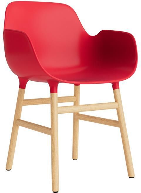 Normann Copenhagen Form Stoel met Armleuning Eiken Bright Red