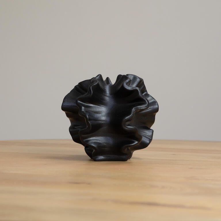 QUVIO Zwarte vaas Decoratief object Keramiek Coral Zwart