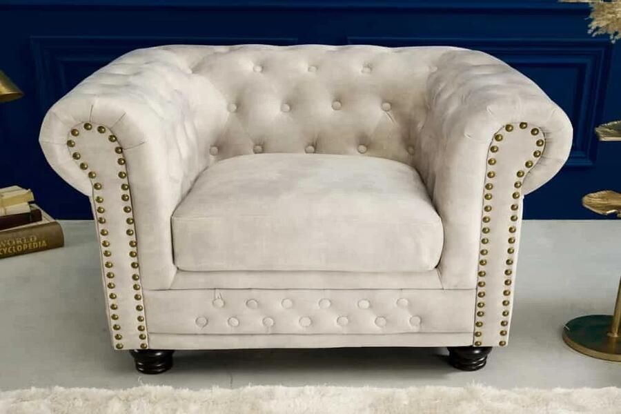 Invicta Interior Chesterfield fauteuil 110cm fluweel champagne met knoopstiksel en veerkern 42312