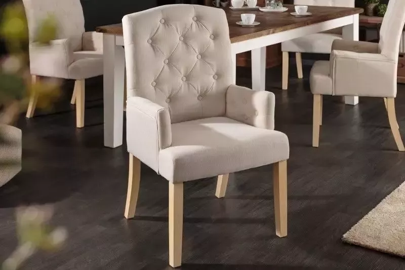 Invicta Interior Elegante armleuningstoel CASTLE beige met Chesterfield-quilt in landelijke stijl 40073