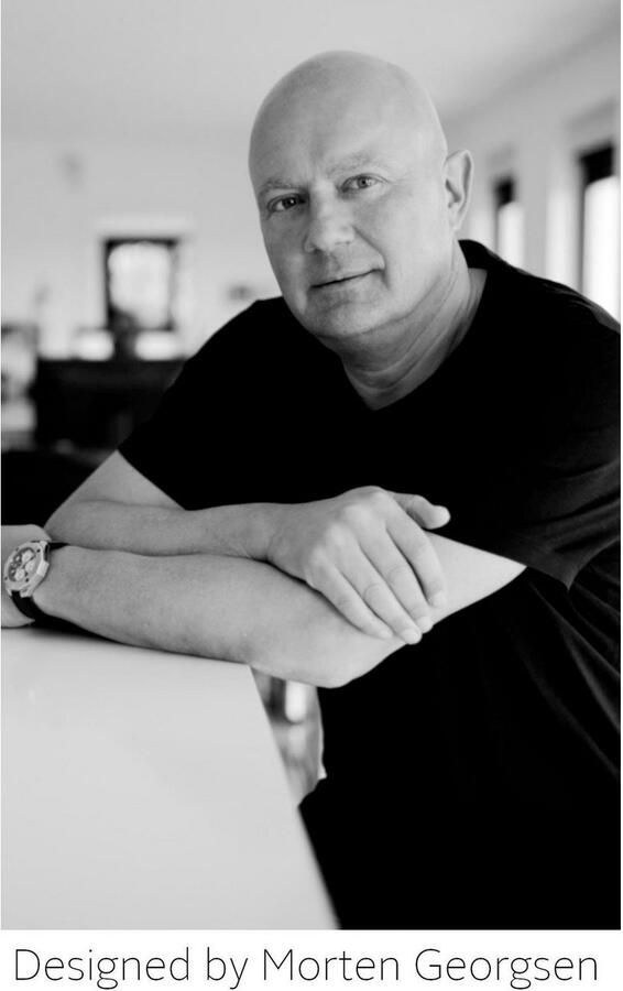 Andas Fauteuil Bille met naad in het rugkussen en eikenhouten poten design by morten georgsen - Foto 6