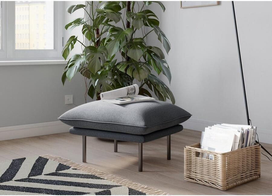 Andas Hocker Stine Bijzonder design door kussen-look en opstaande naad by Morten Georgsen