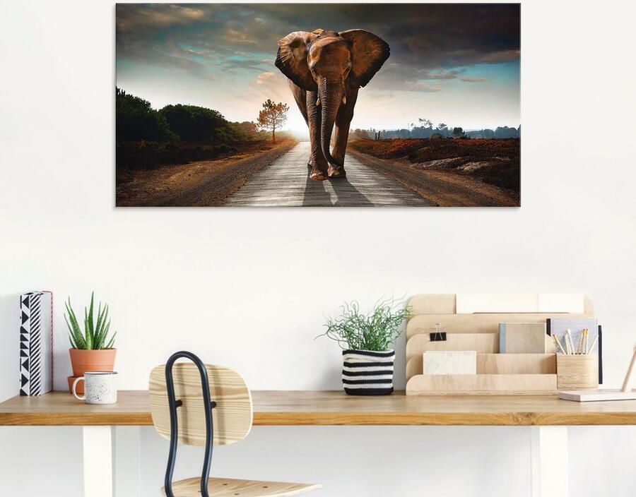 Artland Print op glas Een olifant loopt op de weg - Foto 4