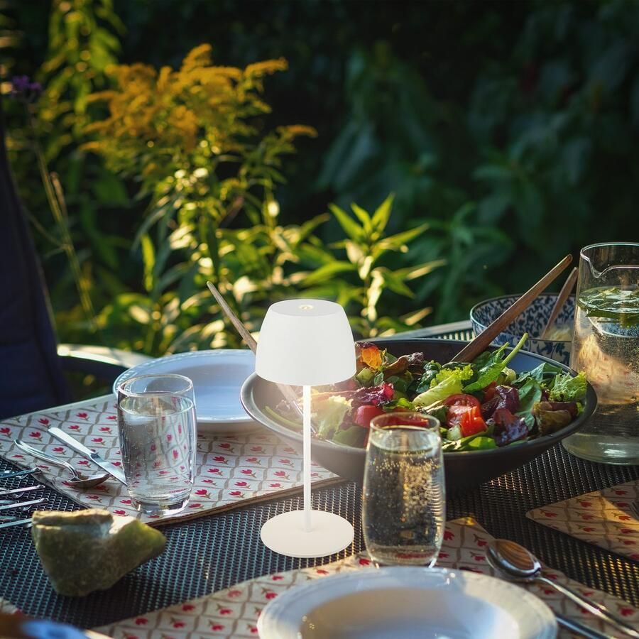 B.K.Licht Tafellamp voor buiten BK_TL1605 Mini Accu LED tafellamp touchdimmer met USB-C 2.700 k 150 lm 2 5w ip44 verwisselbare accu 4h-24h brandduur wit (1 stuk)