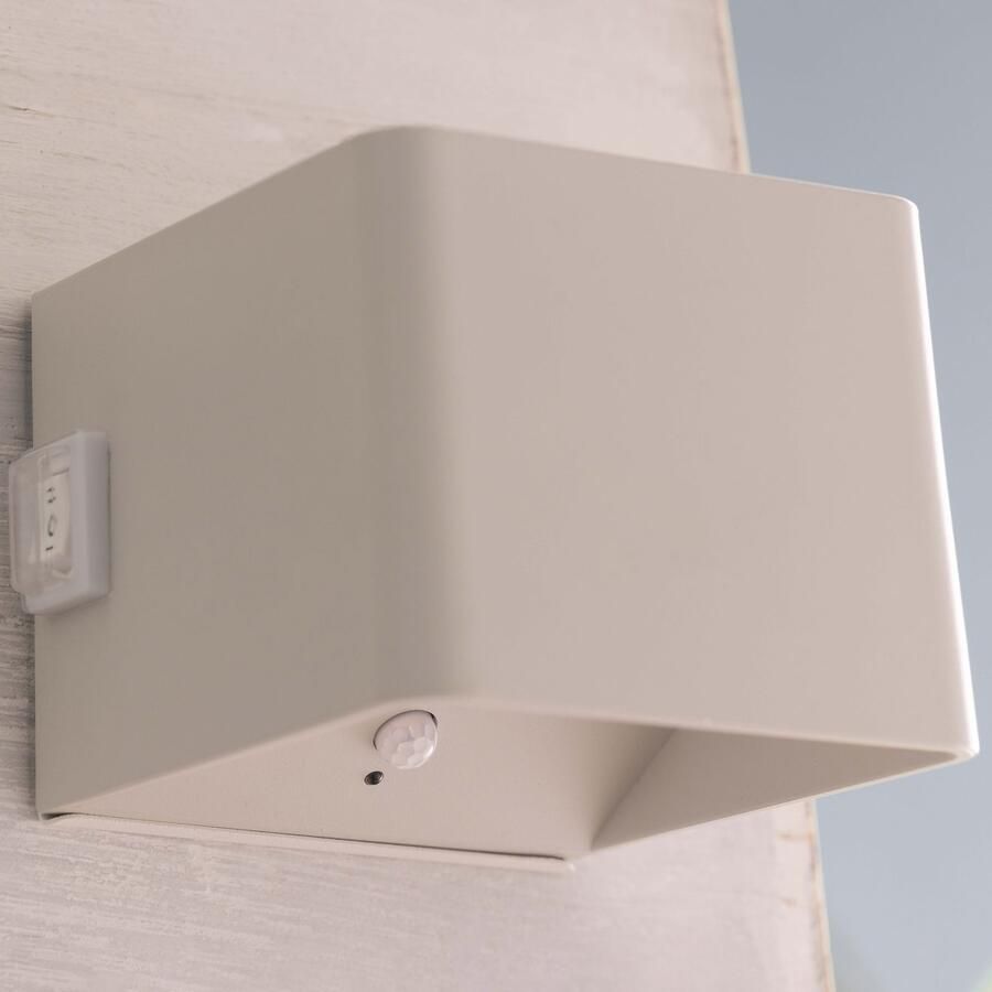 Brilliant Leuchten Wandlamp voor buiten Iseo draagbare acculamp incl. magnetische plaat Accu 300 lm 3000 K USB zwart mobiele buitenlamp wandlamp (1 stuk) - Foto 2