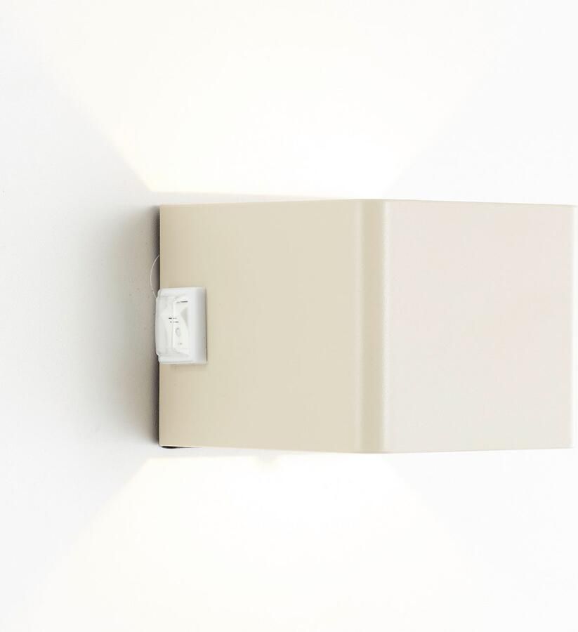 Brilliant Leuchten Wandlamp voor buiten Iseo draagbare acculamp incl. magnetische plaat Accu 300 lm 3000 K USB zwart mobiele buitenlamp wandlamp (1 stuk) - Foto 9