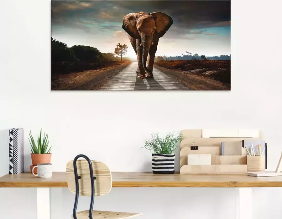 Artland Print op glas Een olifant loopt op de weg - Foto 2