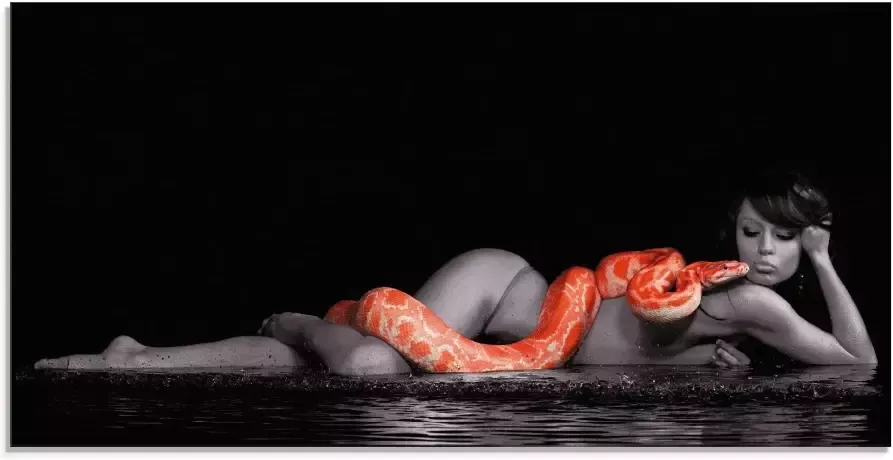 Artland Print op glas Vrouw in water liggend met rode python - Foto 2