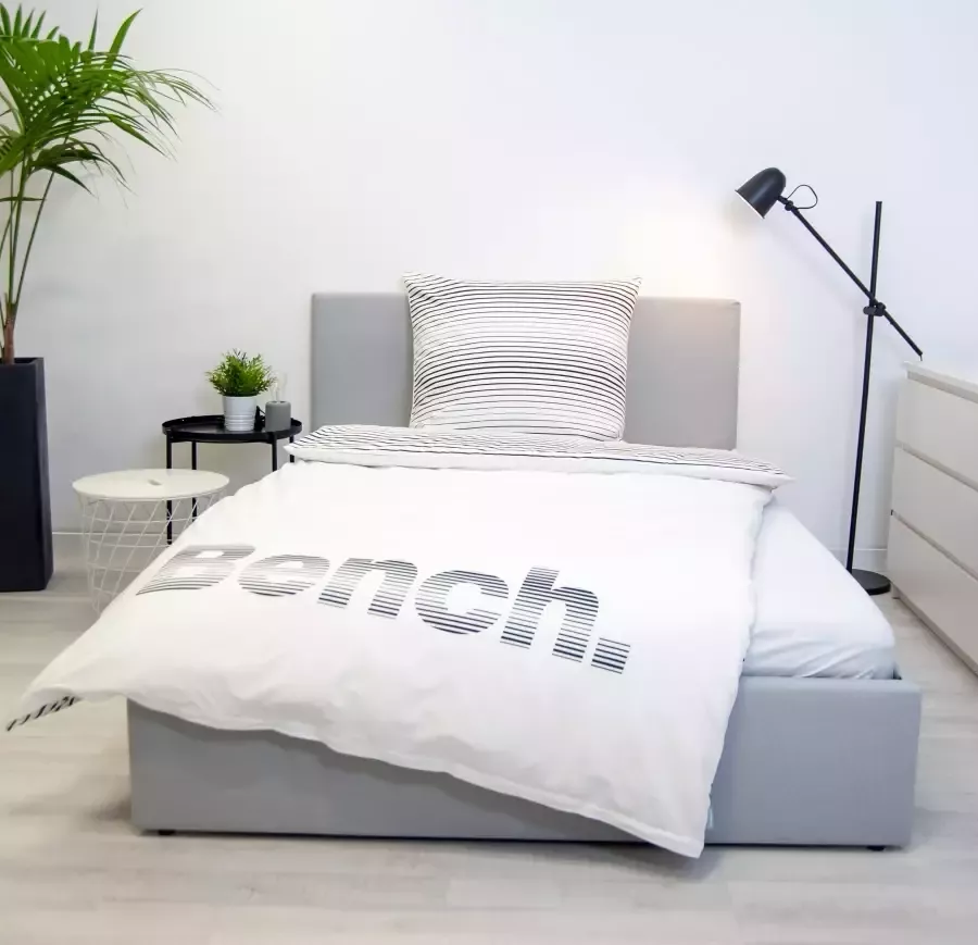 Bench. Tweezijdig te gebruiken overtrekset Bench met belettering