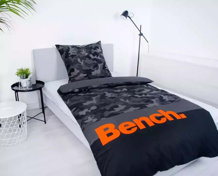 Bench. Tweezijdig te gebruiken overtrekset Bench met belettering - Foto 2