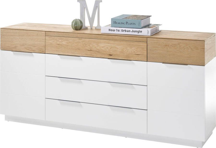 MCA furniture Dressoir Dubai matwit met garneringen in eiken