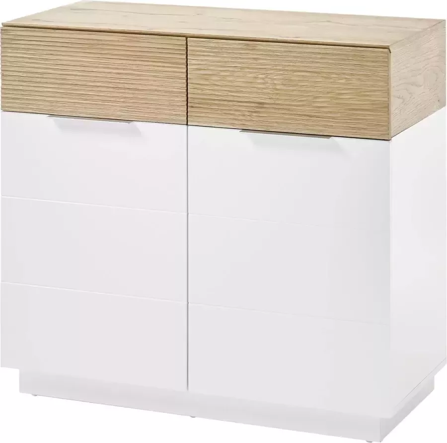 MCA furniture Kast Dubai matwit met garneringen in eiken