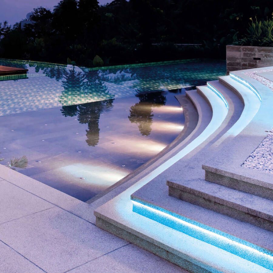 Näve Led-strepen Stripe LED strip RGB 5m infrarood afstandsbediening IP20 dimbaar 19W (1 stuk)