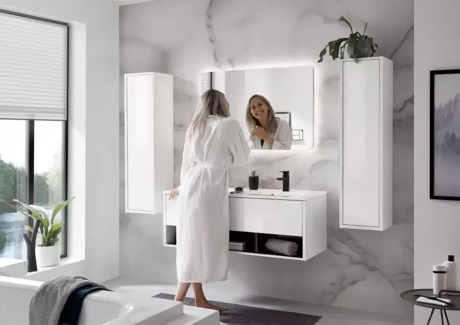 Places of Style Badkamerserie Studio Line bad in modern ontwerp 4-delig badkamer Kast wastafel en spiegel in twee kleuren beschikbaar opbergruimte (4-delig) - Foto 7