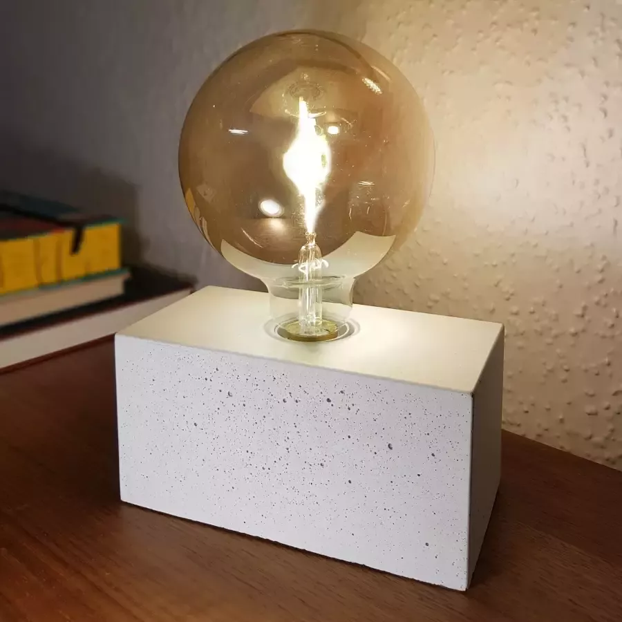 SPOT Light Tafellamp STRONG double Basis van wit beton uitstekend geschikt voor vintage lampen (1 stuk)