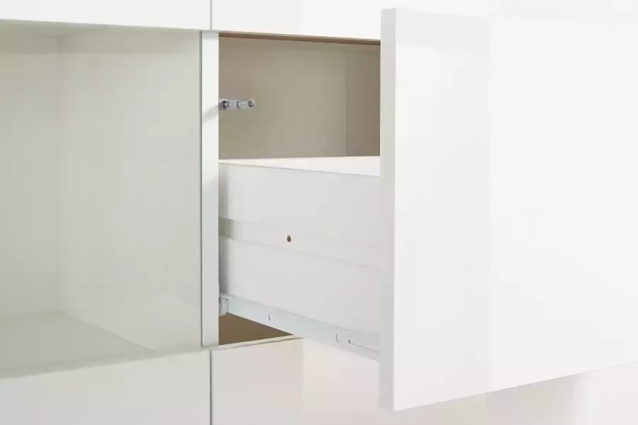 INOSIGN Dressoir Real Vitrine Kommode Schrank komplett hochglanz lackiert Breedte 180 cm