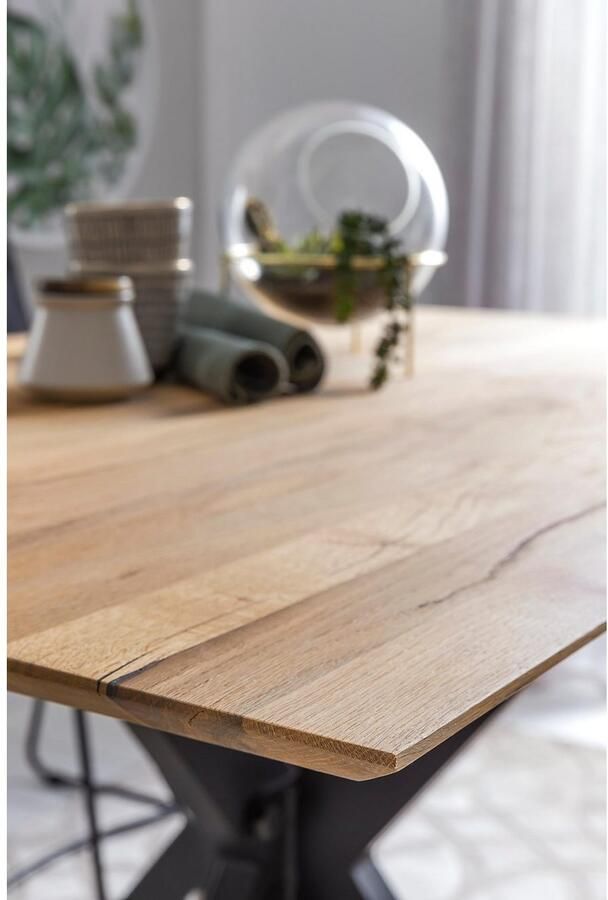 Home affaire Eettafel Montreal met elegante zwitserse rand