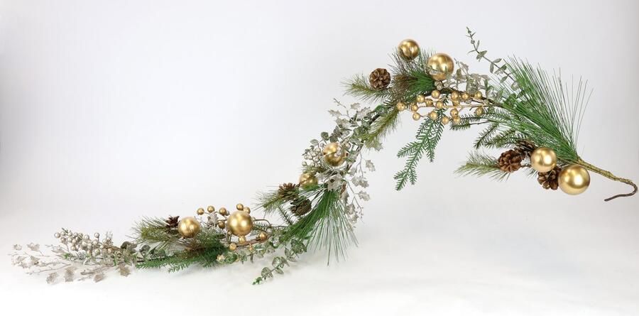 I.GE.A. Kunstguirlande Kerstslinger ballen kegels den Slinger dennen slinger kerstdecoratie eucalyptus kerstballen (1 stuk) - Foto 2
