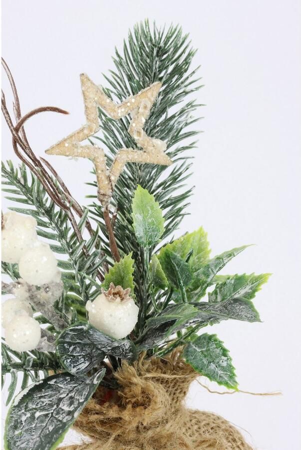 I.GE.A. Kunstkerstboom Kunstplant kerststuk in jute zak set van 2 kerstdecoratie dennen takken bessen kegels ster kunstbloemen (2 stuks) - Foto 2