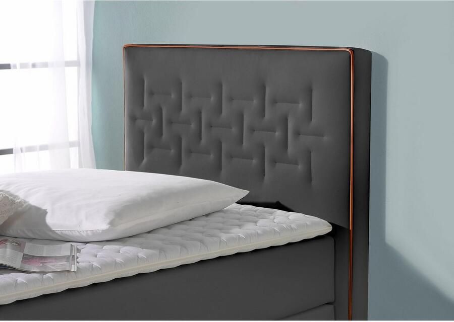 INOSIGN Boxspring Coos met bijzondere stiksels in het hoofdbord 3 matrassoorten 2 hardheden