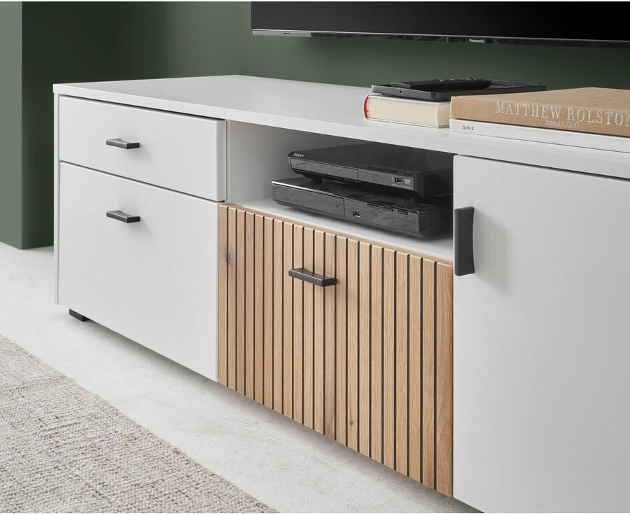 INOSIGN Wandmeubel Hudson met moderne groevenlook handgrepen van metaal (zwart) breedte 320 cm (set 4-delig)