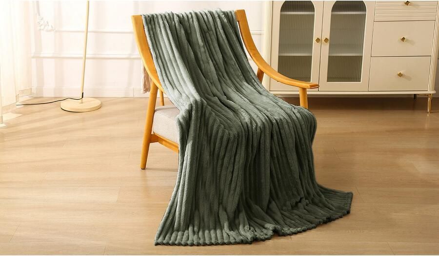 Leonique Deken Millara Knuffeldeken in corduroy-look 150x200 cm woondeken bankdeken - Foto 3