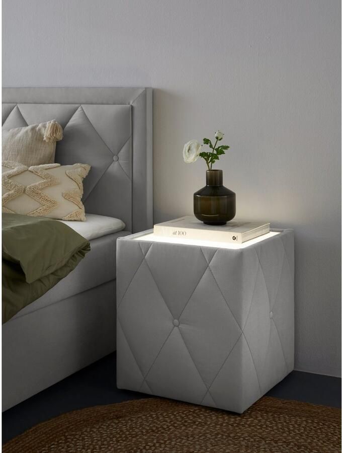 Leonique Nachtkastje Alfie met verlichting en bekleding van fluweel - Foto 5