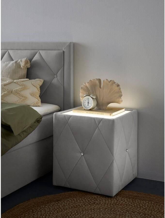 Leonique Nachtkastje Alfie met verlichting en bekleding van fluweel - Foto 4