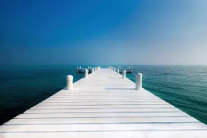 My home Artprint op linnen V. KOSTKA de pier (1 stuk)