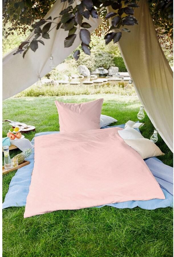 Primera Overtrekset Vals uni in een subtiele look