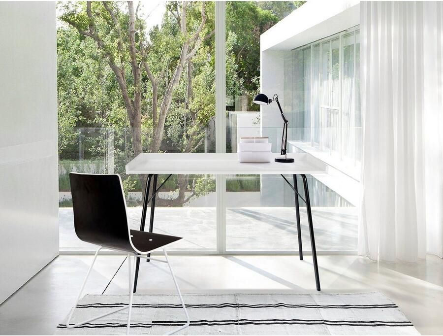 Woodman Bureau Rayburn in eenvoudige scandinavisch design