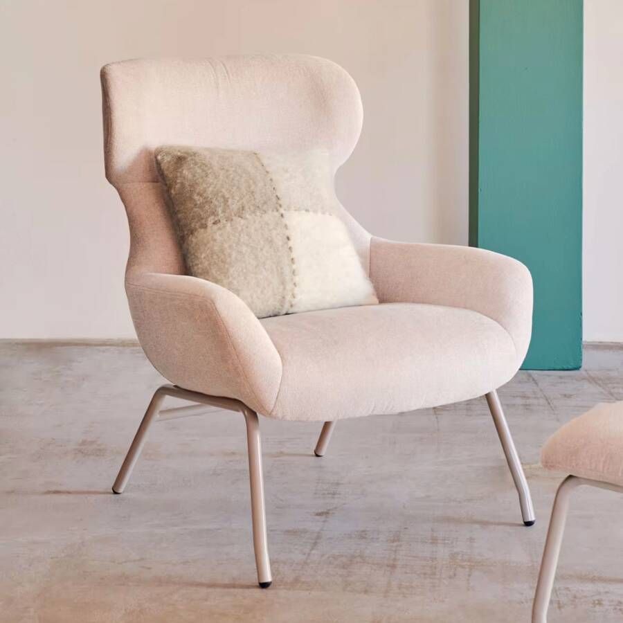 Kave Home Belina-fauteuil van beige chenille en staal met witte