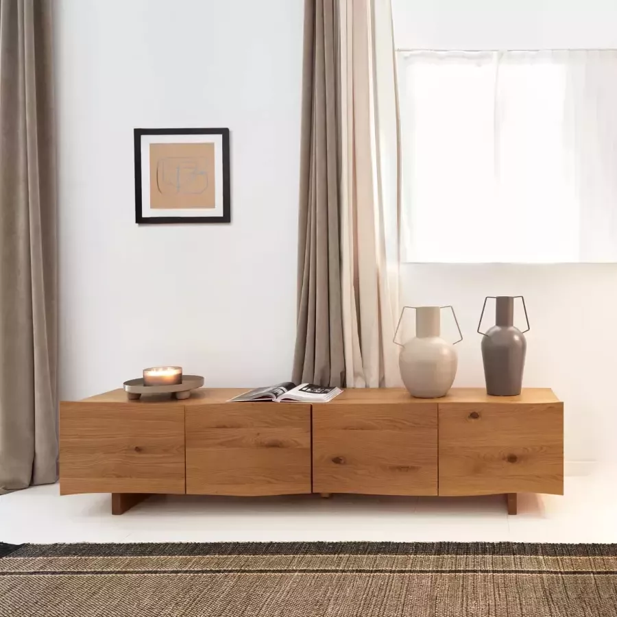 Kave Home Rasha 4-deurs TV-meubel in eikenfineer met natuurlijke afwerking 200 x 45 cm