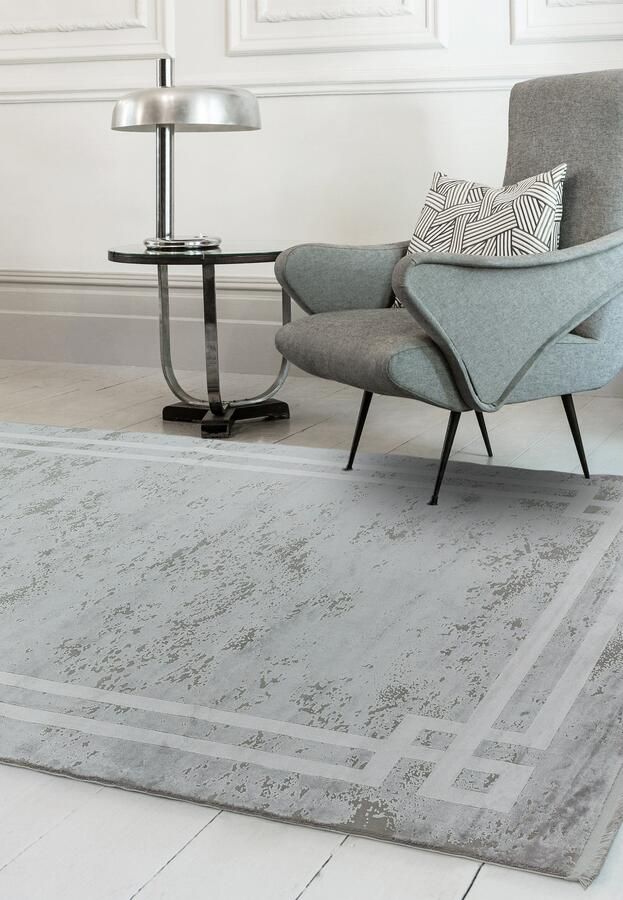 MOMO Rugs Olympia OL01 Grey Pearl Border Swatch