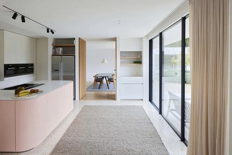 MOMO Rugs Vloerkleed Taupe 302 001 108 200x300 cm