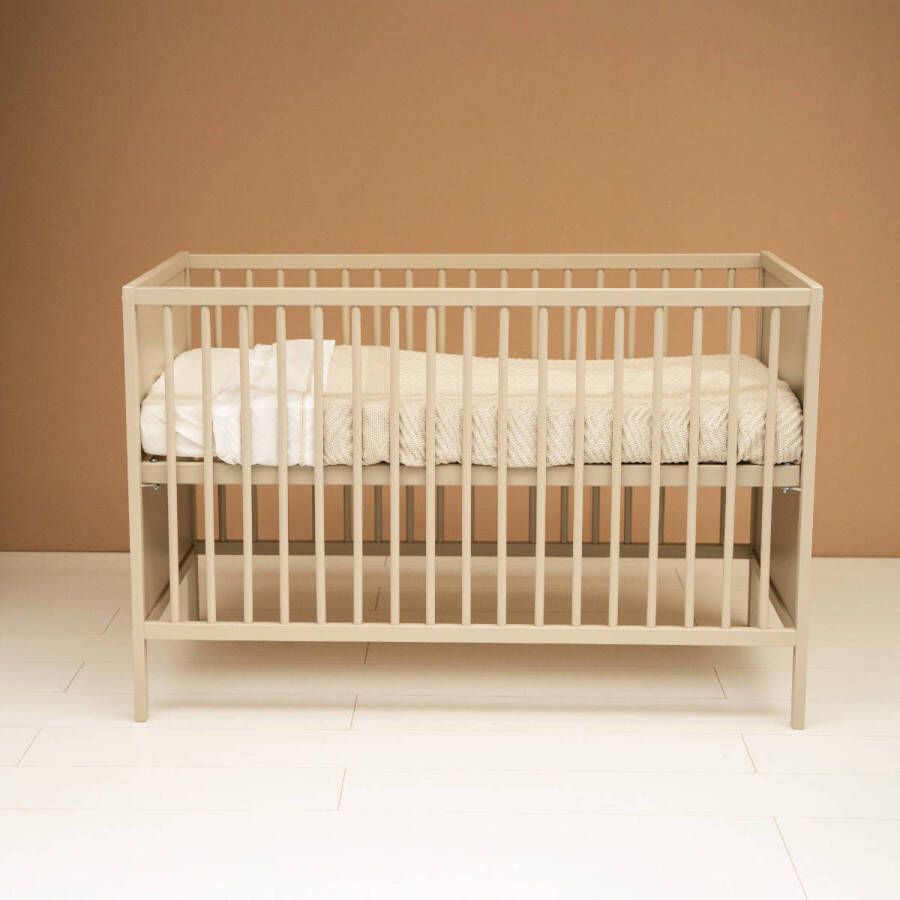 Bebies First baby bed dicht
